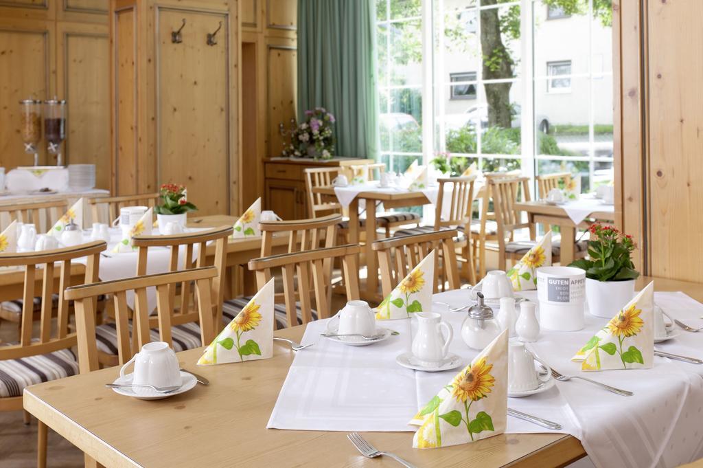 Feldmochinger Hof 4* München